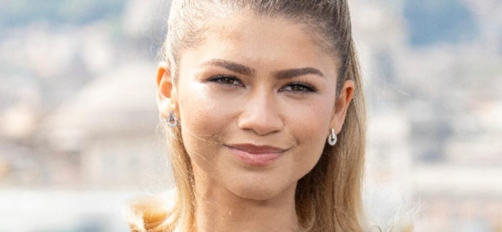 Zendaya Shows Off Her Cherries In Tight Swimsuit By The Ocean