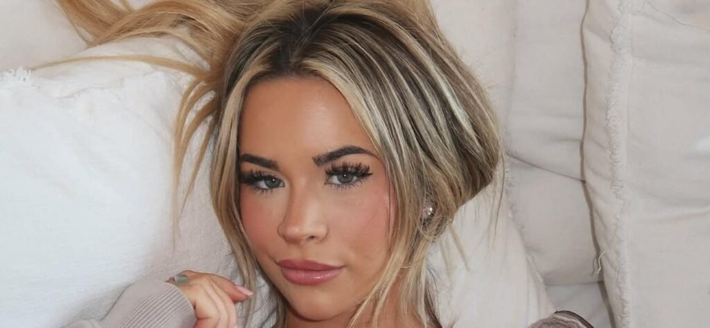Emily Elizabeth Flaunts Bikini Sideboob In 'Postcard From Paradise'