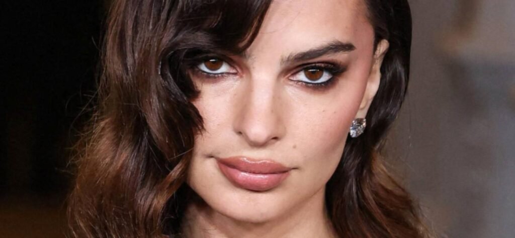 Emily Ratajkowski Shows Mom Her 'Butt' In Cheeky Shorts On A Yacht