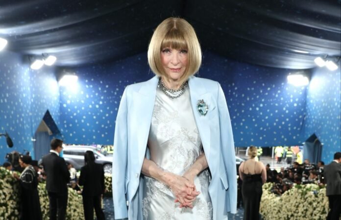 Anna Wintour: Pics of the ‘Vogue’ Editor-in-Chief Over the Years