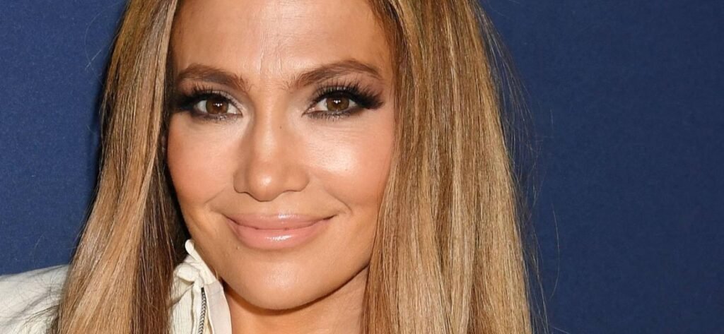 Jennifer Lopez Frees The Nipple On L.A. Streets While 'Unbothered'