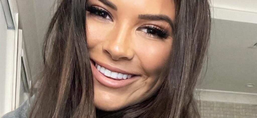 Rachel Bush In G-String Bikini Shows Off Her 'Pineapples'