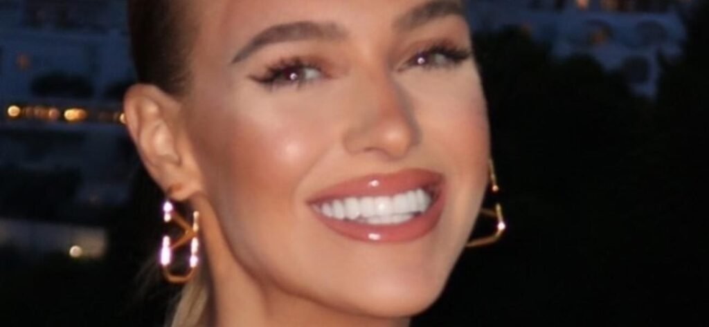 Veronika Rajek In Braless Crop Top Is Unimpressed With Italian Men