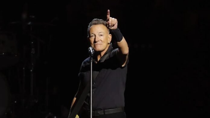 Bruce Springsteen Pays Tribute to Brian Wilson: “Most Musically Inventive Voice in All of Pop