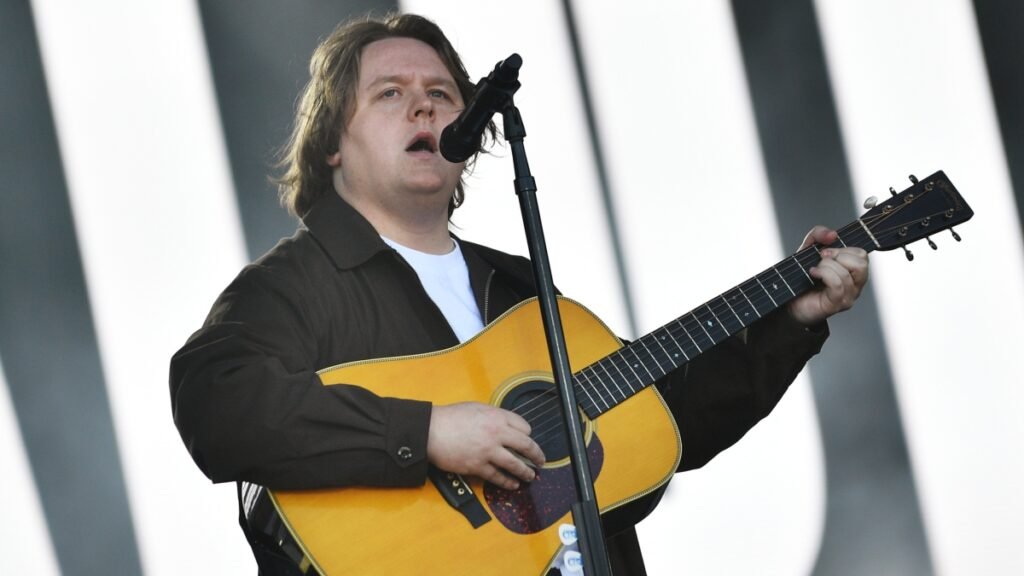 Lewis Capaldi Makes Surprise Return to Glastonbury Two Years After Onstage Struggle with Tourette’s Syndrome