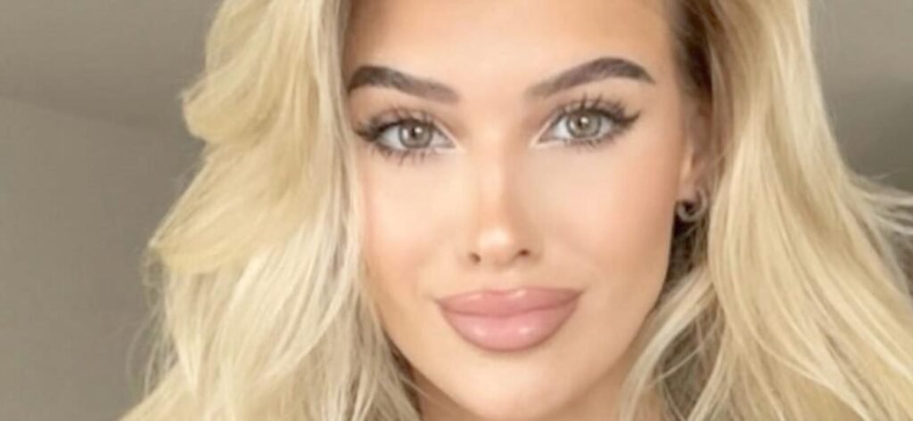 Veronika Rajek Pulling Down Jeans In Bikini Shows 'Wild Woman' Side