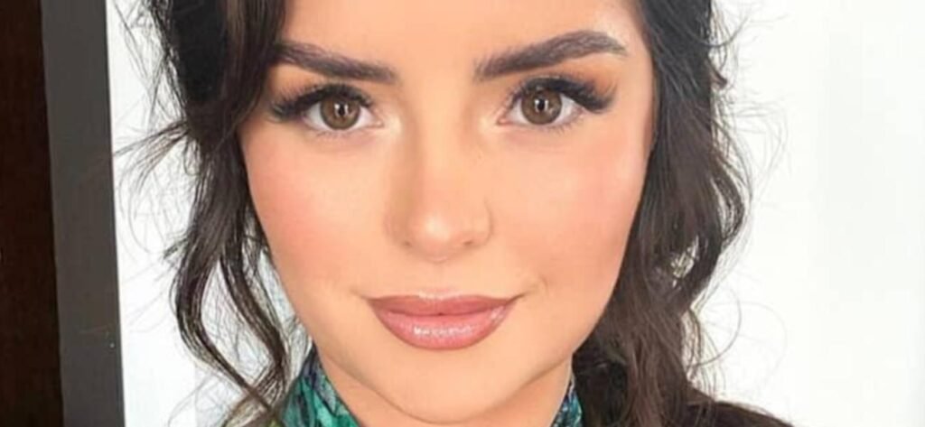 Demi Rose Pulls Down Her Shorts Without Visible Underwear On