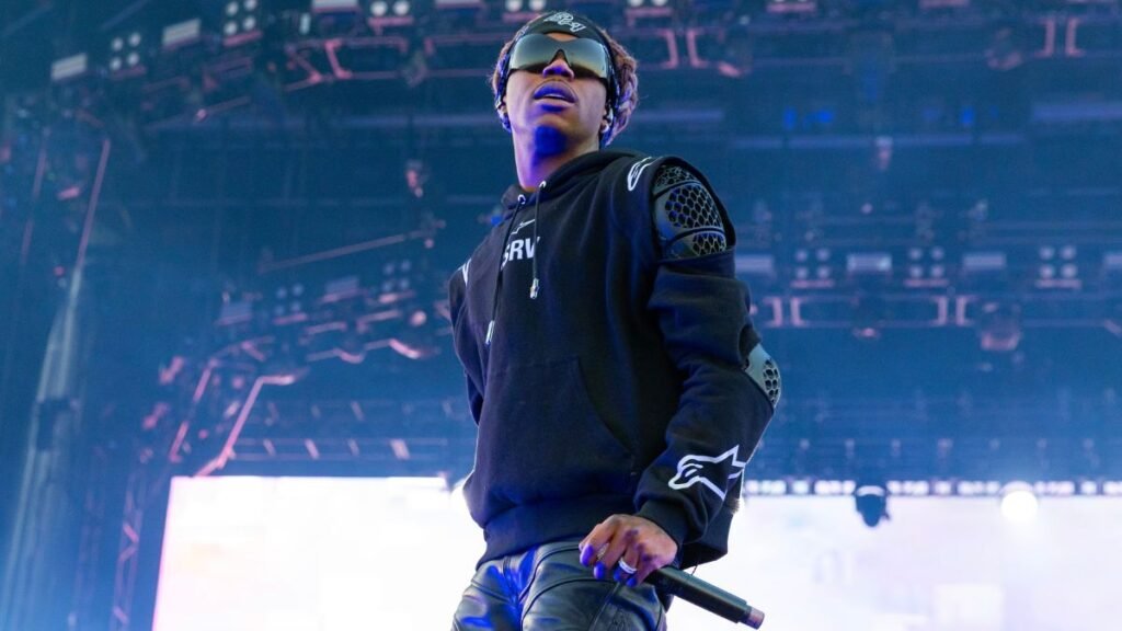 Destroy Lonely Fan Severely Injured After Being Encouraged to Jump Off Stage by Rapper