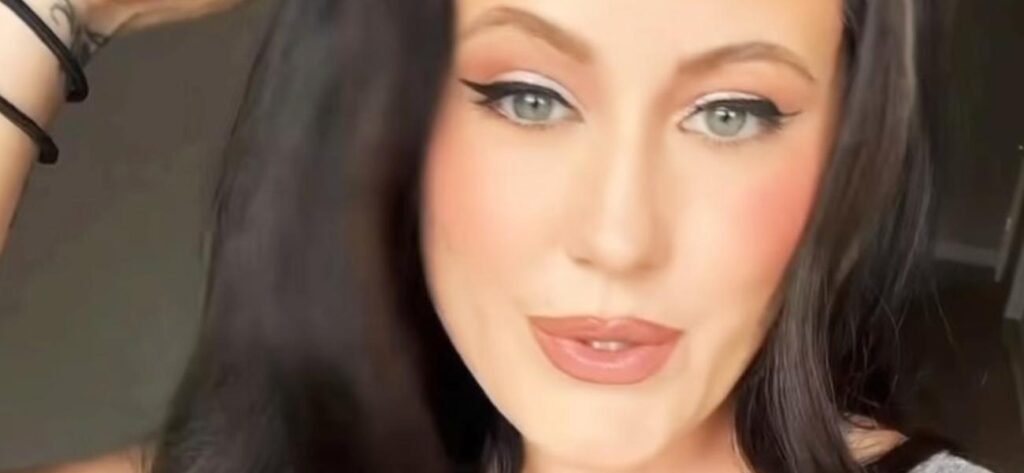 Jenelle Evans Smiling Braless In The Street Admits Her 'Worst Mistake'