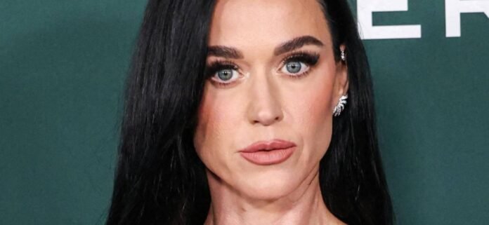 Katy Perry In String Bikini Told To Hit 'The Gym' In Yacht Photos