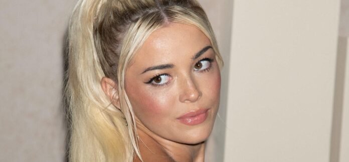 Gymnast Olivia Dunne Shows Off Incredible Abs In A Black Bikini