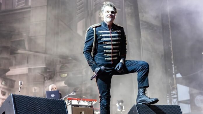 My Chemical Romance Debut Unreleased Song “War Beneath the Rain” in Los Angeles: Watch