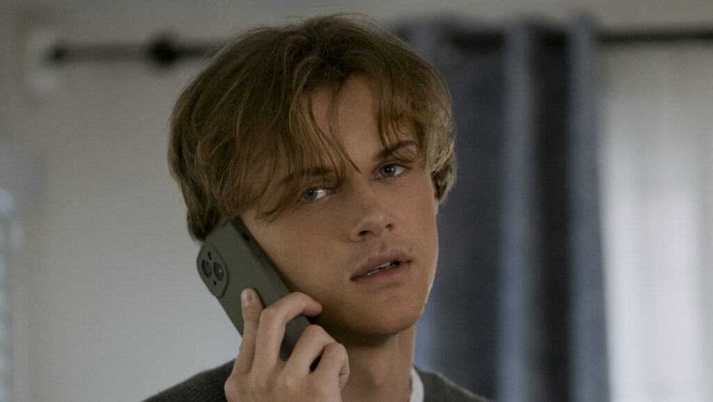 How Much Older Are Conrad & Jeremiah Than Belly in ‘The Summer I Turned Pretty’?