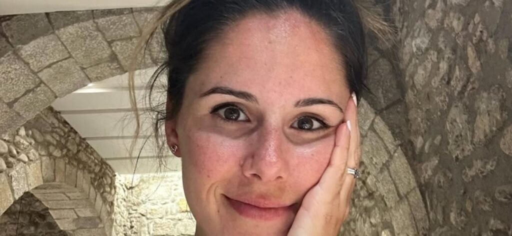 Speed Skater Alexandra Ianculescu In Cheeky Bikini Shows Off 'Tan Lines'