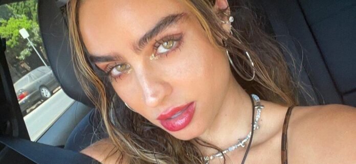 Sommer Ray Skimming Pool In Cheeky Bikini: 'What's The Point Of This Video'