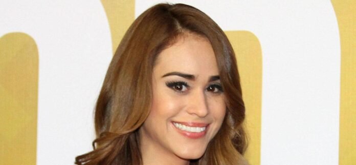 Weather Girl Yanet Garcia In Black Lace Lingerie Explores The 'Jungle'