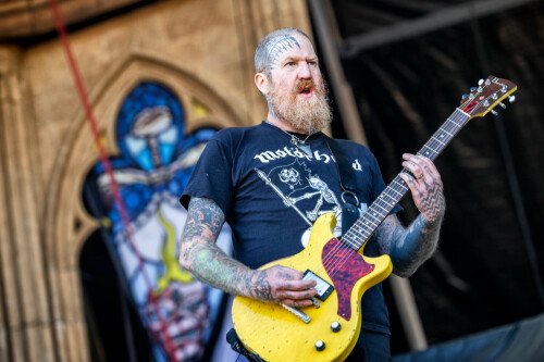 Mastodon pay emotional Brent Hinds tribute at first show since his death