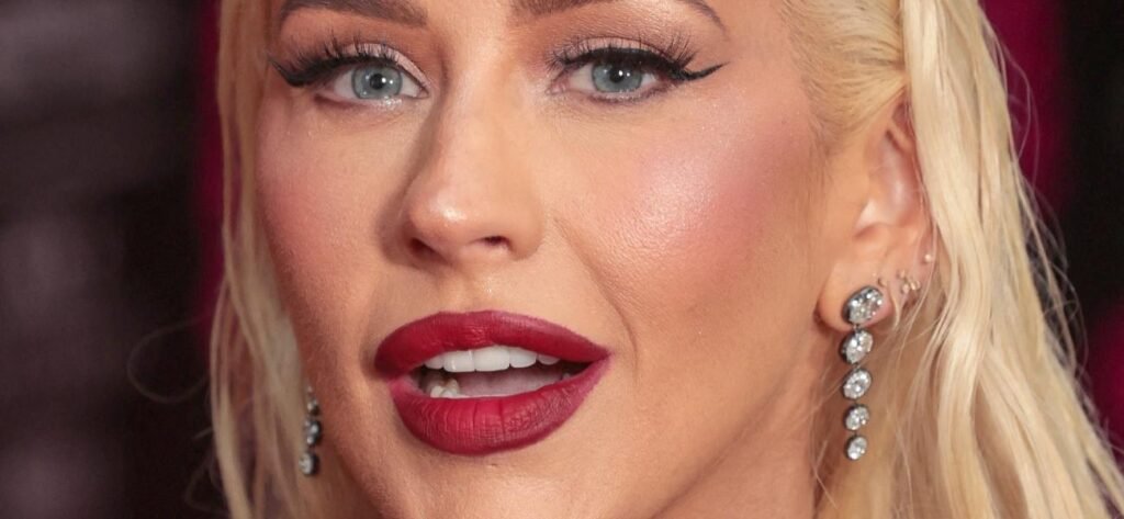 Christina Aguilera In Unzipped Shirt Looks 'Anorexic' Amid Ozempic Allegations