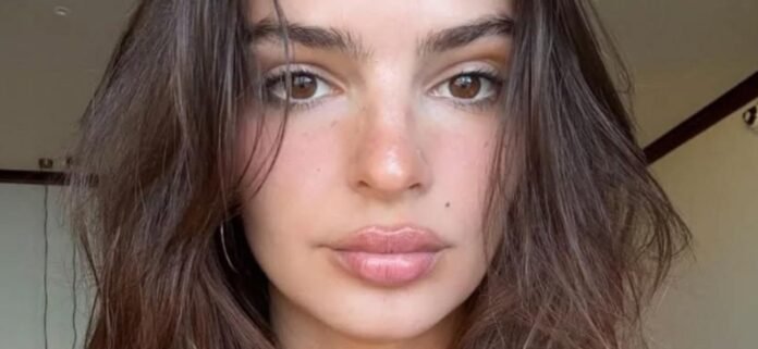 Emily Ratajkowski In Sheer Braless Dress Without Underwear Is Dressing 'Like Trash'