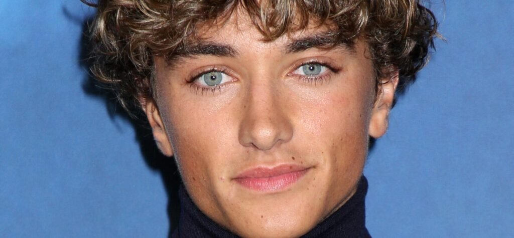 Fans Roast Dunkin’ Ad But Still Thirst Over Gavin Casalegno: 'Looks Like An OnlyFans Model'