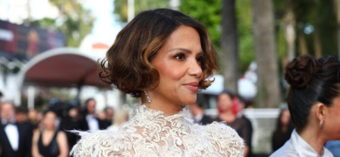 Halle Berry Flaunts Timeless Bikini Body While On Vacation