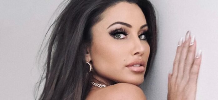 Holly Sonders Frees The Nipple While Braless Not To 'Ruin' Her Outfit