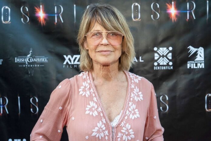 Linda Hamilton Is 'Uncomfortable' with Praise, Being Told She's an 'Icon' (Exclusive)
