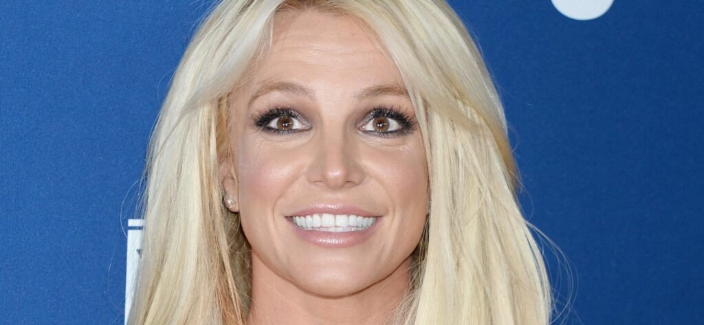 Britney Spears In Pink Bikini Is 'Cosplaying As My Sleep Paralysis Demon'