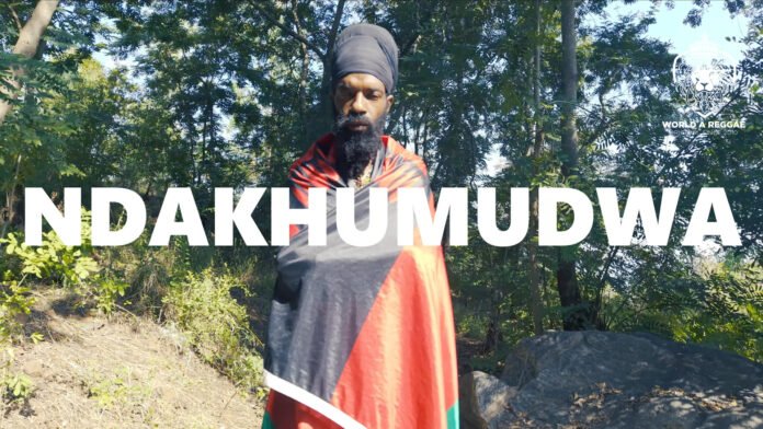 Ndakhumudwa – Komuniq (Music Video)
