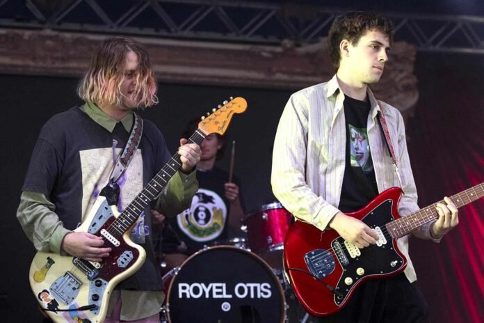 Pop Duo Cancels Upcoming Show After Band Member Collapsed Onstage