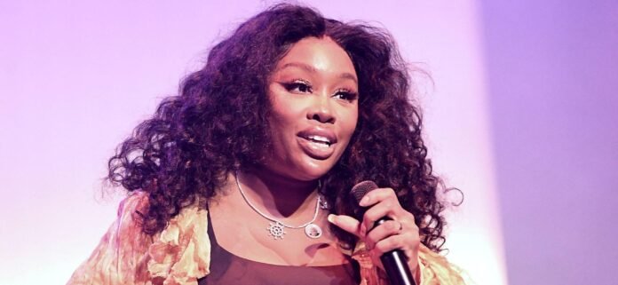 SZA Stuns in Plunging Thong Bikini but Fans Only See Her 'Crazy Toes'