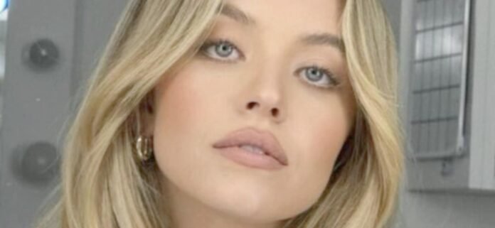 Sydney Sweeney 'A Perfect 10' In Plunging Braless Crop Top In Her Car