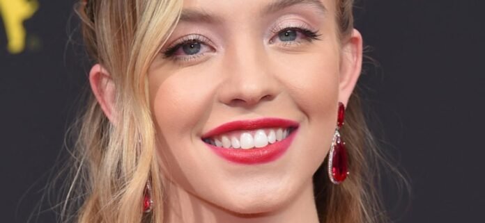 Sydney Sweeney In Skimpy Bikini On All Fours Highlights 'Nice' Backside