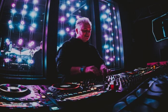 Ward Andrews Drops Driving Melodic Single, “Monsoon”