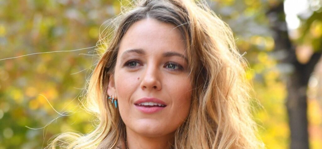 Blake Lively Flaunts Body In Vintage Bikini Shot, But Trolls Call Her ‘Flat’