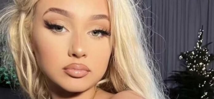 Alabama Barker Exposing Buttocks By A Car Told Daddy 'Must Be So Proud'