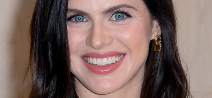 Alexandra Daddario Freeing The Nipple Outdoors Ranks 'Top' In Yoga Look