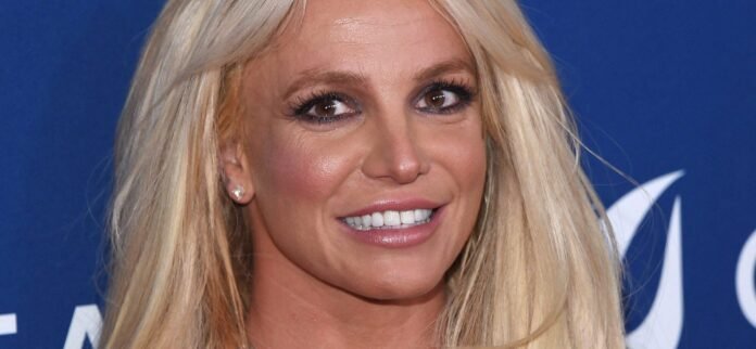 Britney Spears In Green Bikini Told Her 'Teeth' Are 'Back To Normal'