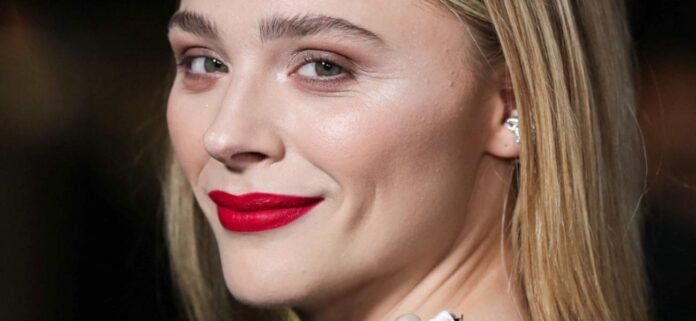 Chloë Grace Moretz In Plunging Bikini Told 'This Is Not Her Body'
