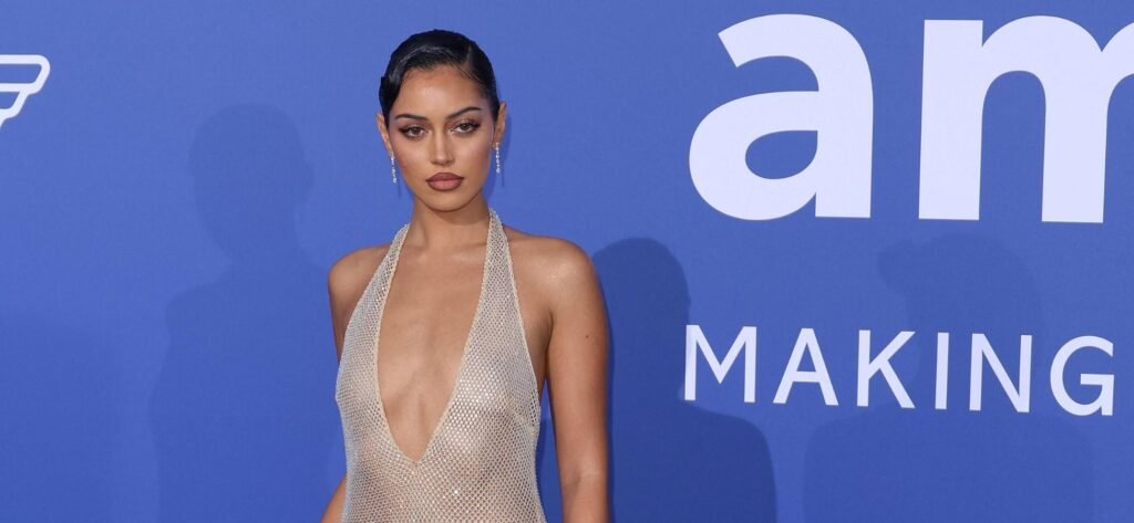 Cindy Kimberly In Skimpy Two-Piece Asked ‘Where Do The Organs Go?’