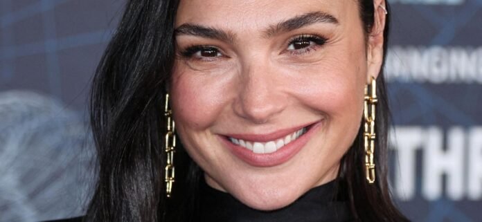 Gal Gadot Impresses Outdoors In String Bikini After 'Four Kids'