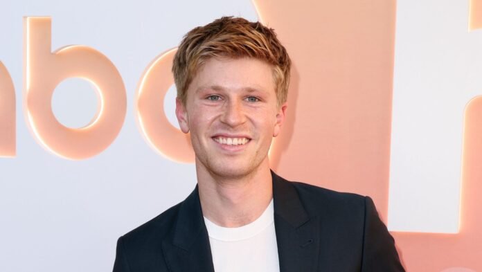 GettyImages-2233258406-e1758790262662.jpg Robert Irwin: 5 Things to Know About Steve Irwin’s Son on DWTS