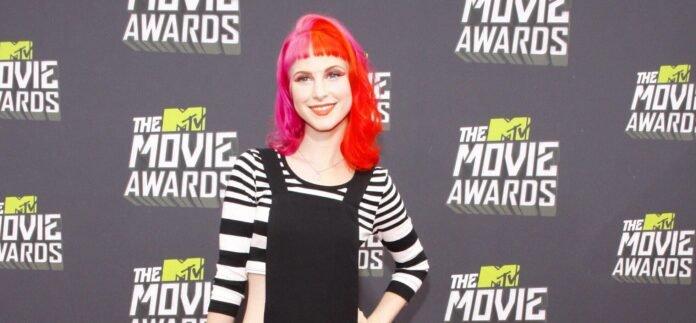 Paramore's Hayley Williams In Green Bikini Shows What's 'Wrong With Mainstream Media'