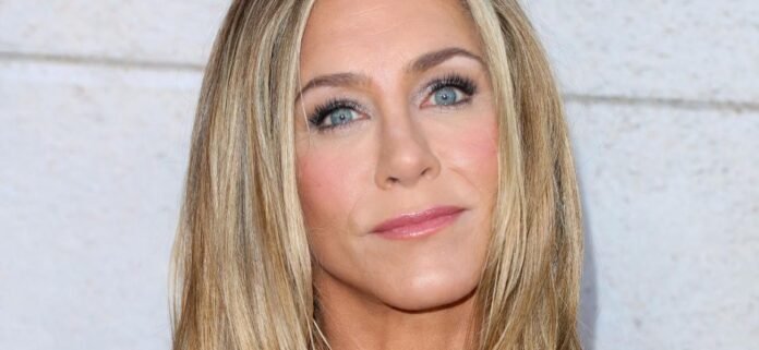 Jennifer Aniston 'Embarrassing' In String Bikini That Doesn't Quite Fit