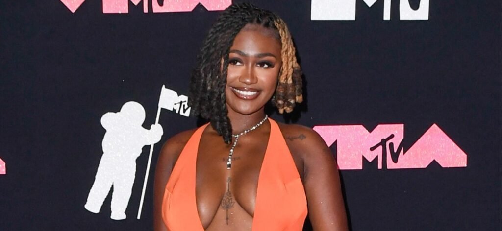 Kaliii Flaunts New Weight In Swimsuit, Gets Slammed By Critics
