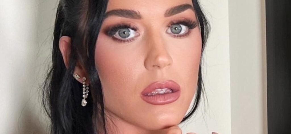 Katy Perry In Plunging String Bikini 'Needs To Eat A Hamburger'