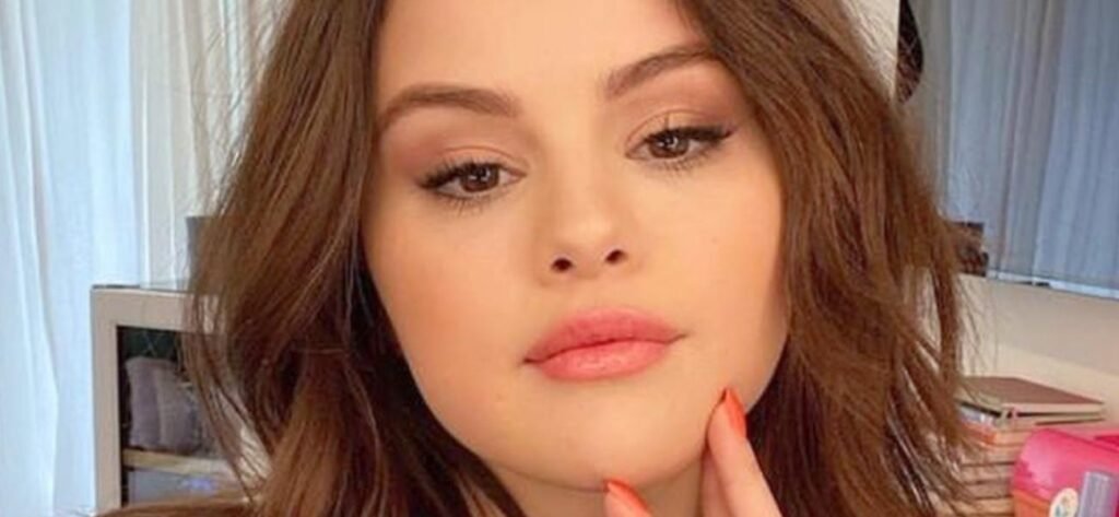 Selena Gomez Highlights 'Ozempic' Weight Loss In Plunging Bikini