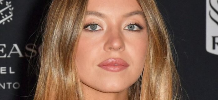 Sydney Sweeney Shows Her 'Great Genes' In 'Fully Exposed' Shirtless Look