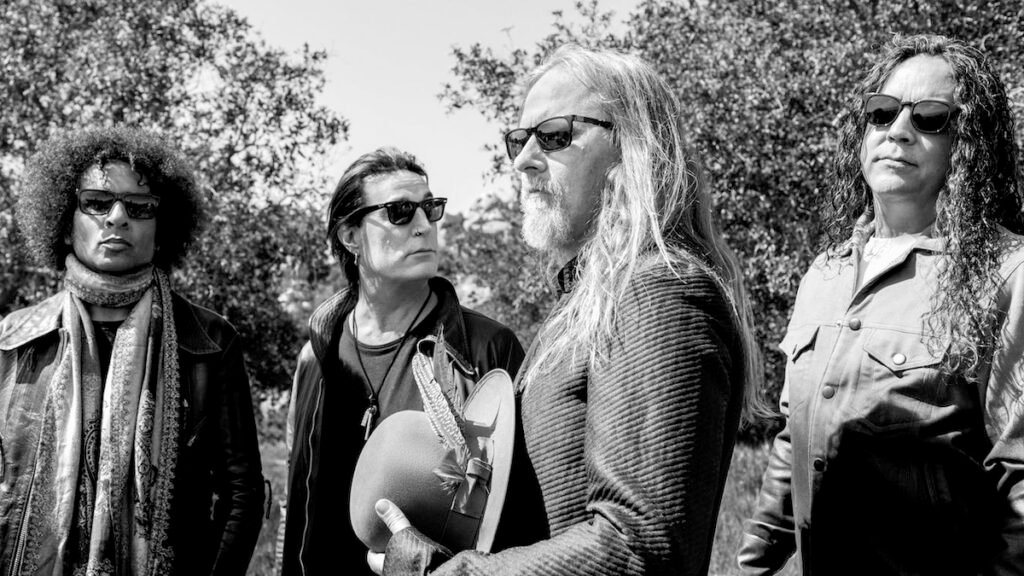 Jerry Cantrell on Alice in Chains: “We Planned on Doing More This Year… It Didn’t Work Out”