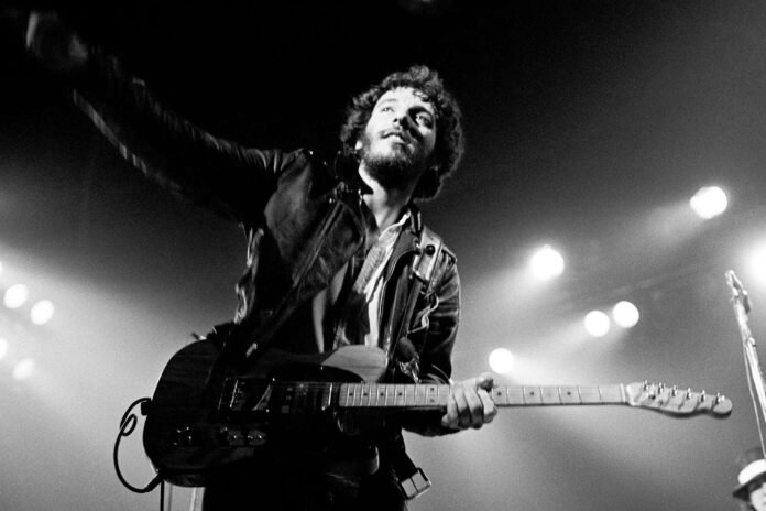 bruce-springsteen-092525-2-5088627785a240e0aa9fab26f046019b.jpg Bruce Springsteen Admits He Feared That Fame Would Change Him